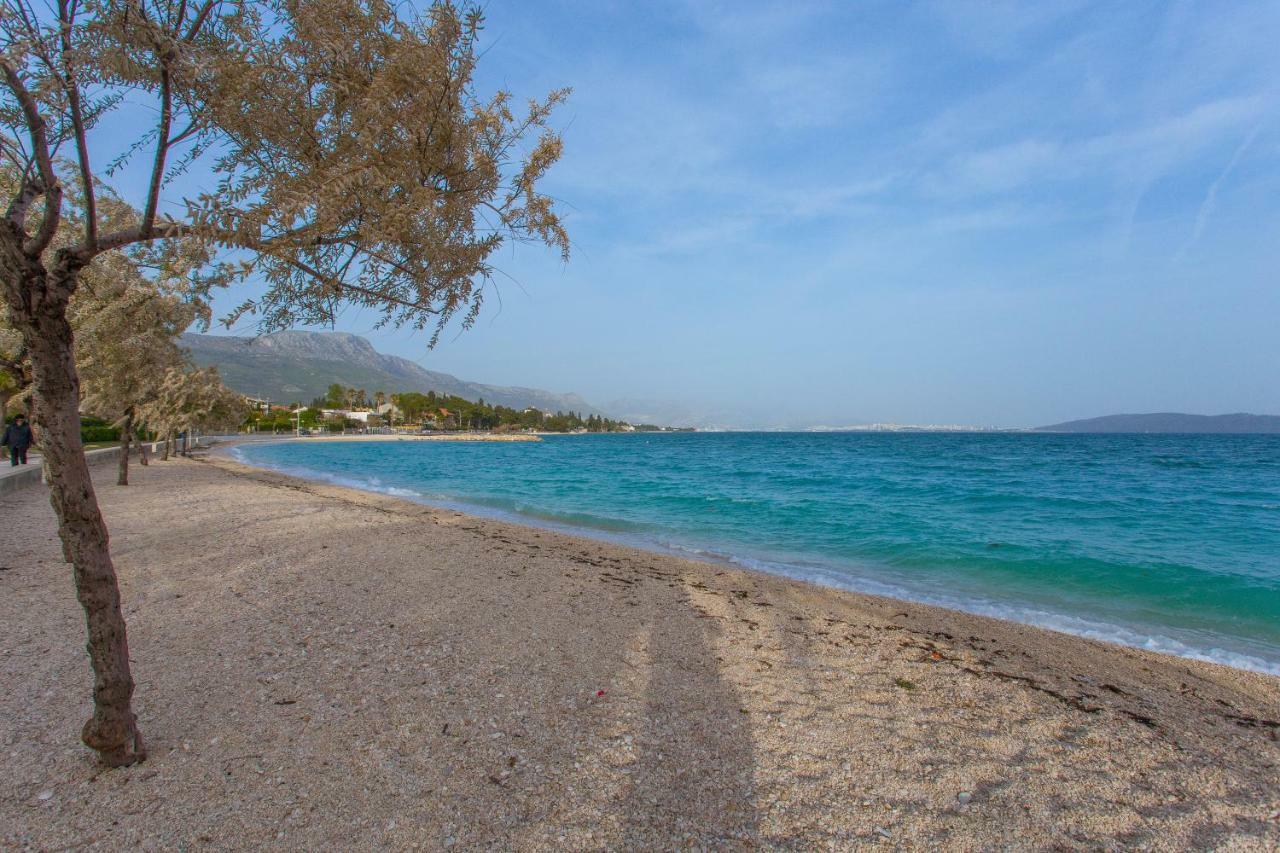 Seafront Apartment In Historical Cippico Castle Kaštela المظهر الخارجي الصورة